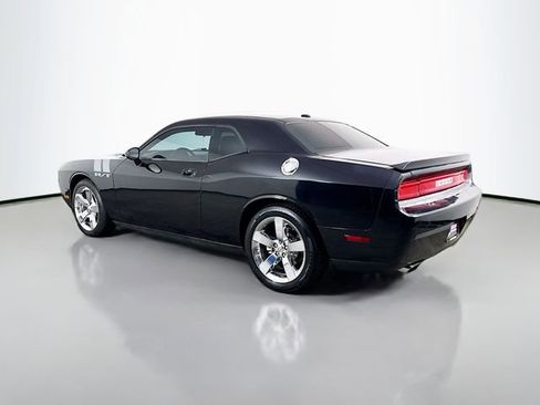 Used 2010 Dodge Challenger R/T RWD image 8