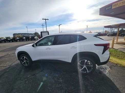 New 2026 Chevrolet Trax RS FWD image 20