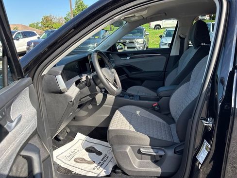 Used 2025 Volkswagen Tiguan S FWD image 15
