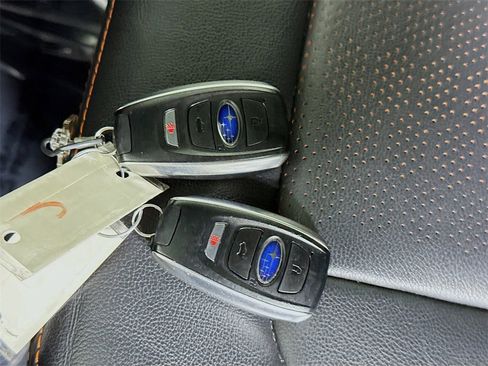 Certified 2024 Subaru Crosstrek 2.5i Limited w/ Crosstrek Mirror Package image 32