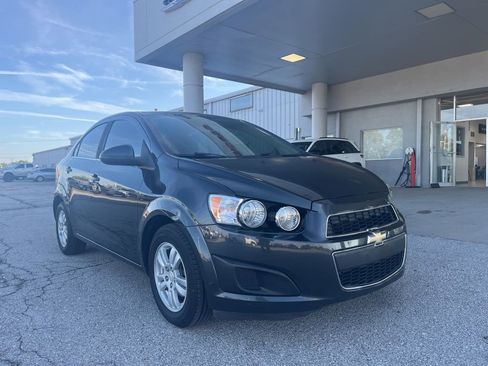 Used 2015 Chevrolet Sonic LT image 1