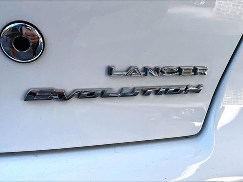 Used 2015 Mitsubishi Lancer Evolution GSR image 9