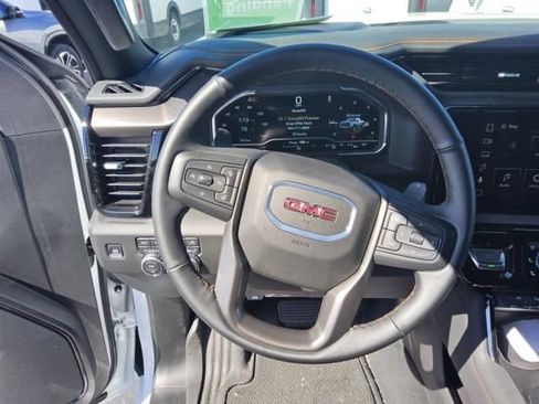 Used 2025 GMC Sierra 1500 AT4 w/ AT4 Premium Package AWD/4WD image 3