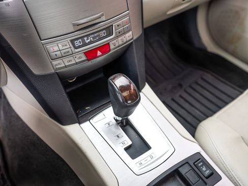 Used 2014 Subaru Legacy 2.5i Limited image 14