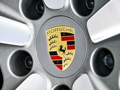 Used 2024 Porsche Cayenne Coupe AWD/4WD image 88
