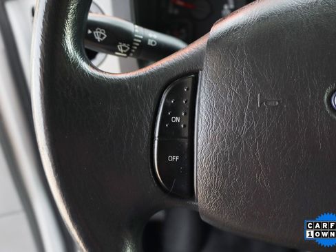 Used 2018 Ford E-350 and Econoline 350 Super Duty image 21