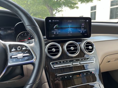 Certified 2022 Mercedes-Benz GLC 300 image 31