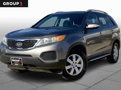 Used 2011 Kia Sorento LX image 1