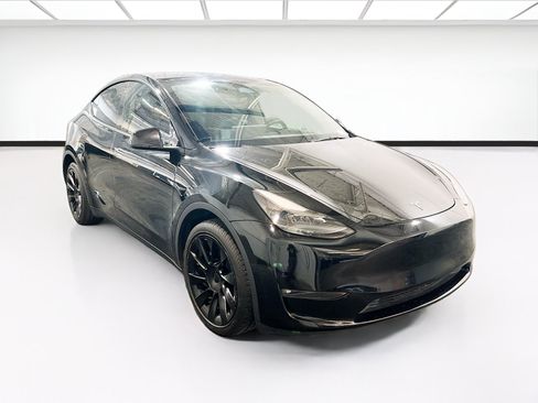 Used 2023 Tesla Model Y Long Range AWD/4WD image 3