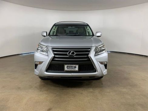 Used 2016 Lexus GX 460 w/ Navigation Package AWD/4WD image 3