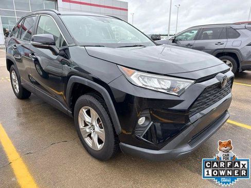 Used 2019 Toyota RAV4 XLE w/ Convenience Package FWD image 10