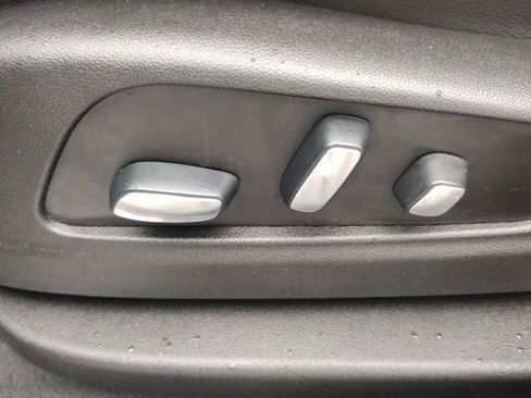 Used 2021 Cadillac XT5 Premium Luxury image 33