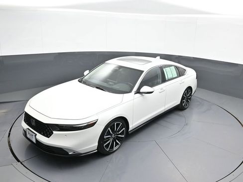 Used 2023 Honda Accord Touring image 33