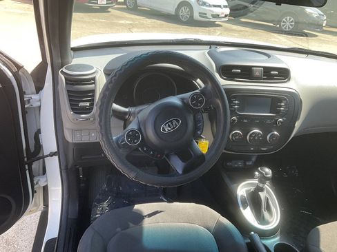 Used 2016 Kia Soul w/ Convenience Package FWD image 13