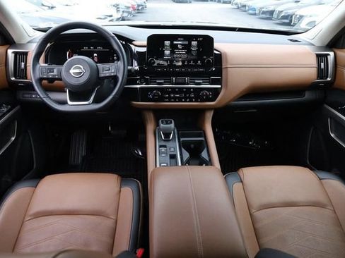 Certified 2025 Nissan Pathfinder Platinum w/ Cargo Package FWD image 24
