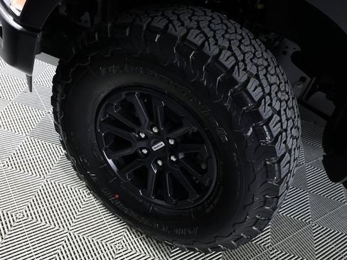 Used 2025 Ford F150 Raptor image 46