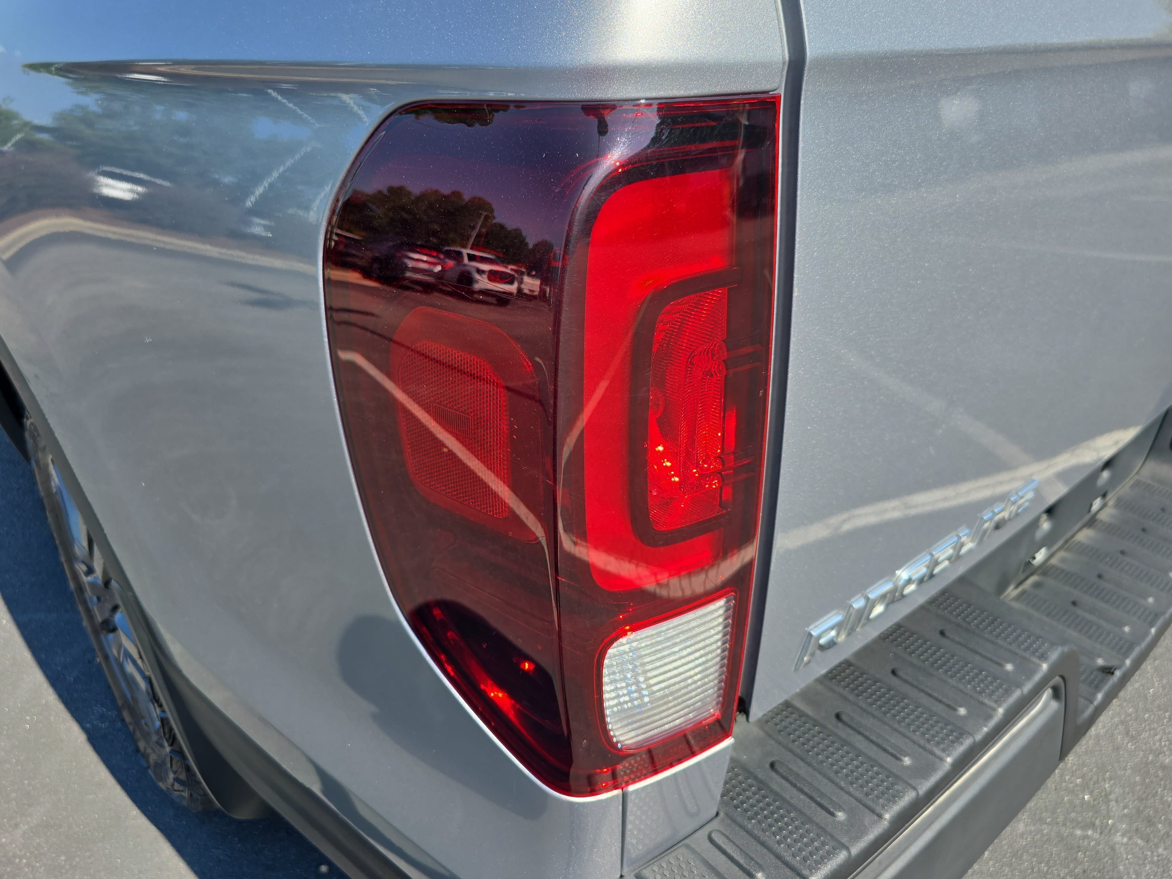 Certified 2018 Honda Ridgeline Sport image 32