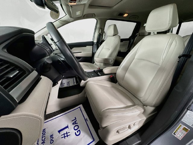 Used 2025 Honda Odyssey EX-L image 11
