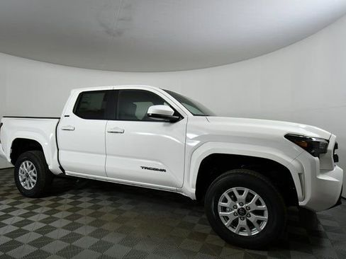 New 2026 Toyota Tacoma SR5 AWD/4WD image 9