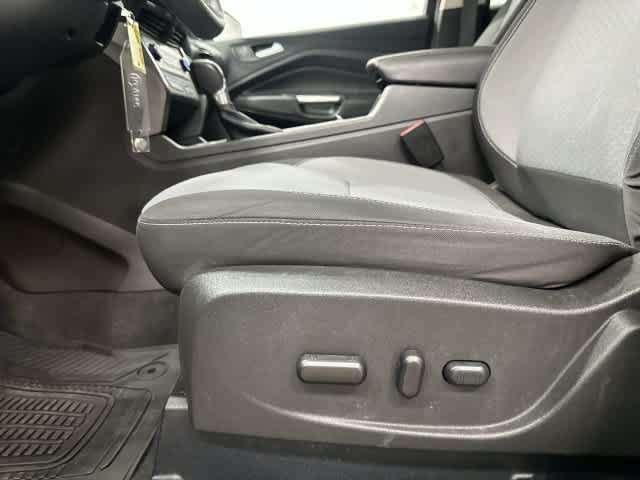 Used 2017 Ford Escape SE w/ Equipment Group 201A FWD image 26