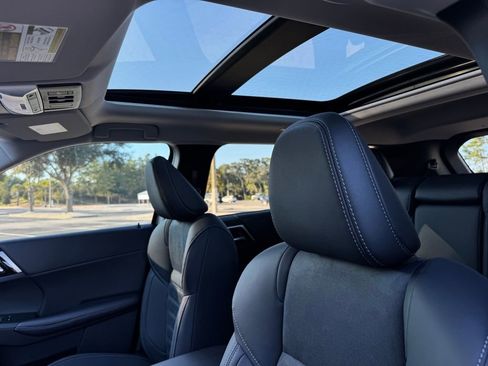 New 2025 Mitsubishi Outlander SE image 32
