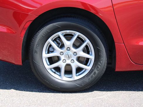 Used 2025 Chrysler Pacifica Select FWD image 13