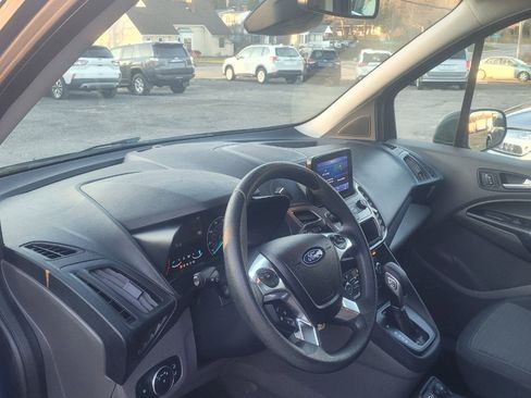 Used 2021 Ford Transit Connect XLT image 15