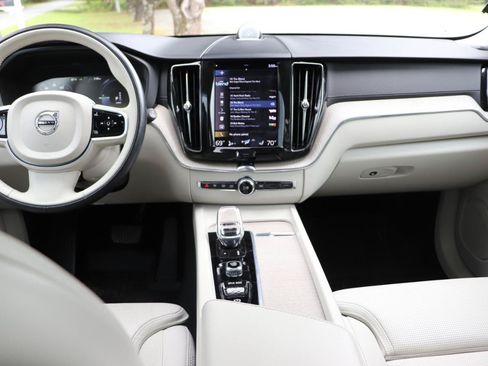 Used 2021 Volvo XC60 T8 Inscription w/ Protection Package Premier AWD/4WD image 42