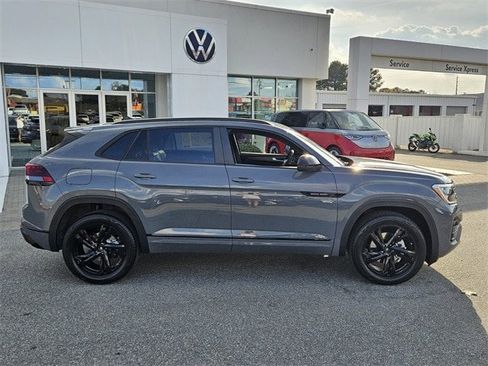 New 2026 Volkswagen Atlas Cross Sport SEL R-Line image 16