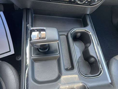 Used 2022 Chevrolet Silverado 1500 ZR2 w/ Technology Package image 25