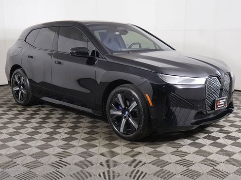 Used 2024 BMW iX xDrive50 w/ Sport Package AWD/4WD image 2