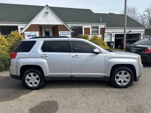 Used 2014 GMC Terrain SLT w/ Safety Package AWD/4WD image 8