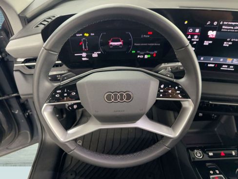 Used 2025 Audi Q6 e-tron Premium w/ Convenience Package image 18