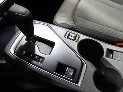 Used 2024 Subaru Crosstrek 2.0i Premium image 16