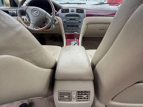 Used 2002 Lexus ES 330 image 37