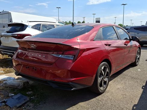 Used 2023 Hyundai Elantra SEL w/ Convenience Package FWD image 3