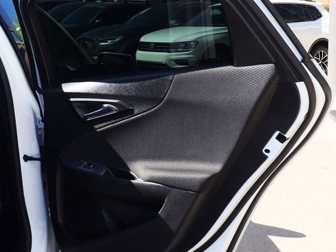 Used 2024 Chevrolet Malibu LT image 23