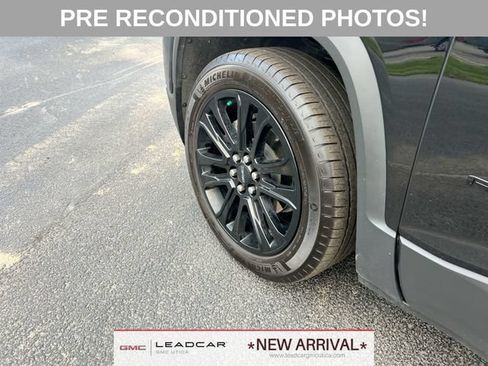 Used 2023 GMC Acadia SLE w/ Driver Convenience Package AWD/4WD image 31