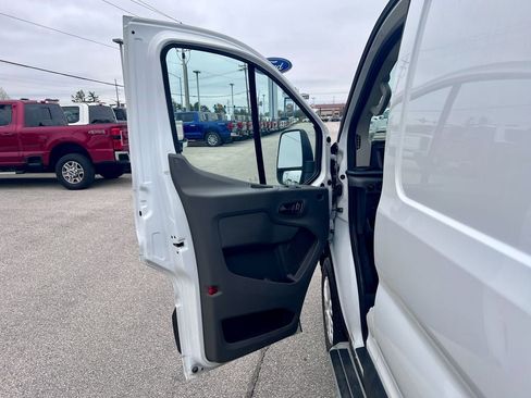 Certified 2025 Ford Transit 250 Low Roof w/ Exterior Upgrade Package RWD image 11