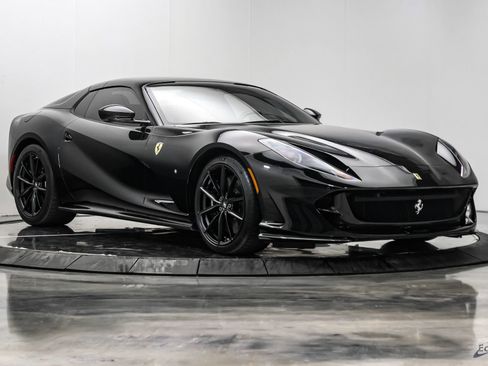 Used 2022 Ferrari 812 GTS RWD image 31