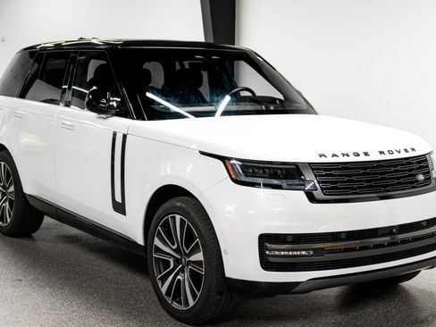 Used 2024 Land Rover Range Rover Autobiography AWD/4WD image 3