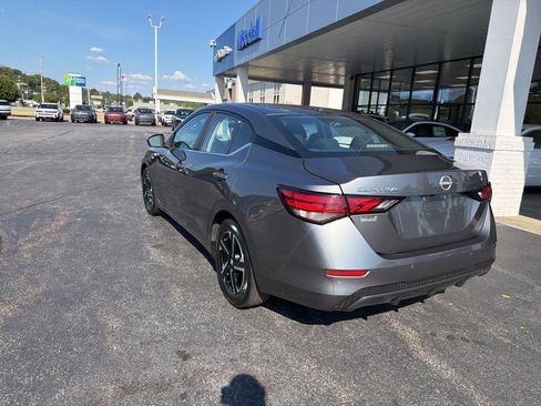 Used 2025 Nissan Sentra SV FWD image 7