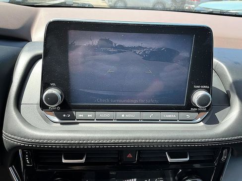 Certified 2023 Nissan Rogue SV image 17