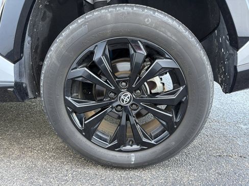Used 2023 Toyota RAV4 XSE AWD/4WD image 22