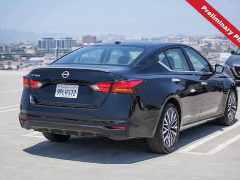 Used 2025 Nissan Altima 2.5 SV FWD image 6