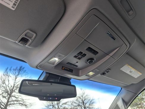 Used 2015 Chevrolet Tahoe LTZ image 32