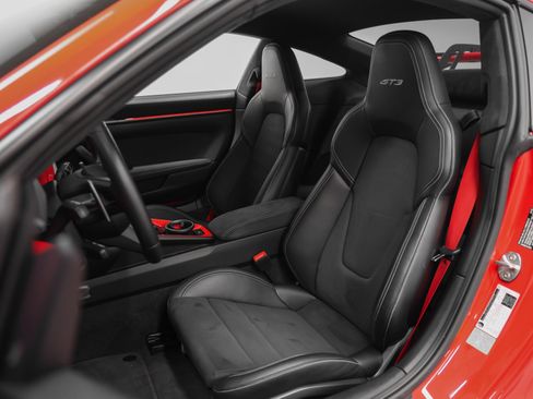 Used 2022 Porsche 911 GT3 image 5
