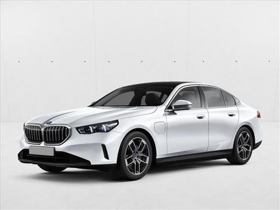 New 2026 BMW 550e xDrive w/ Premium Package