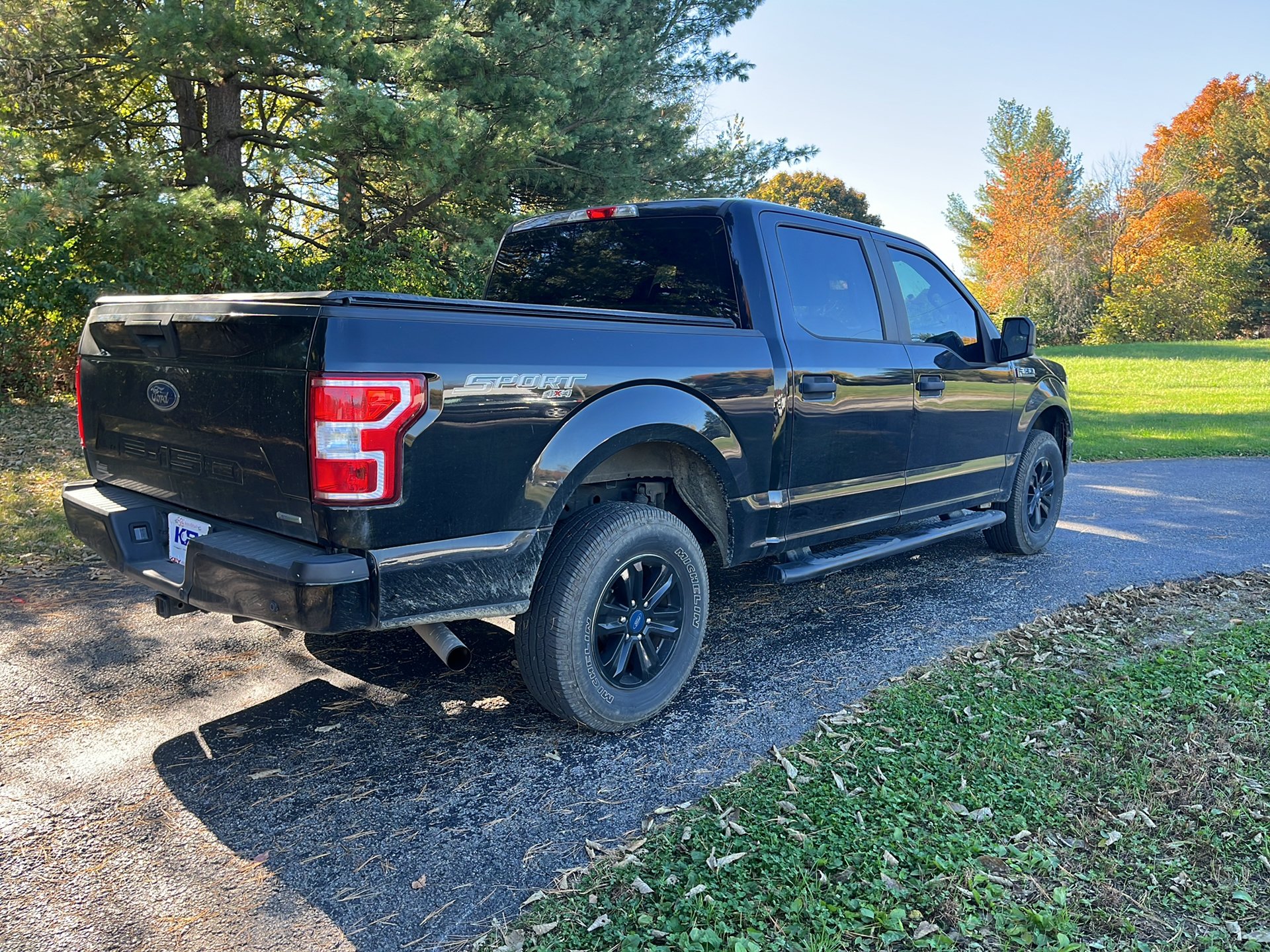 Used 2020 Ford F150 XL w/ Equipment Group 101A Mid AWD/4WD image 3