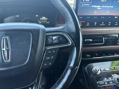 Used 2022 Lincoln Nautilus Reserve FWD image 19